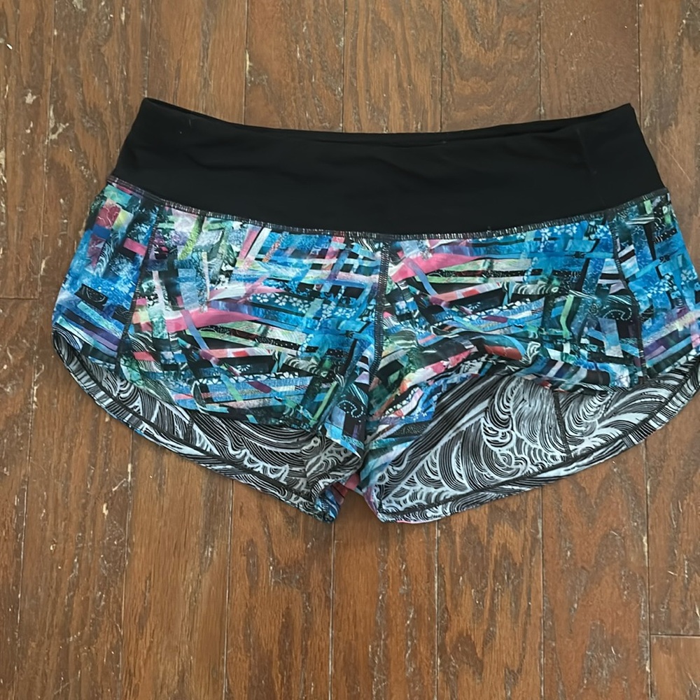 Lululemon speed up shorts 2.5”